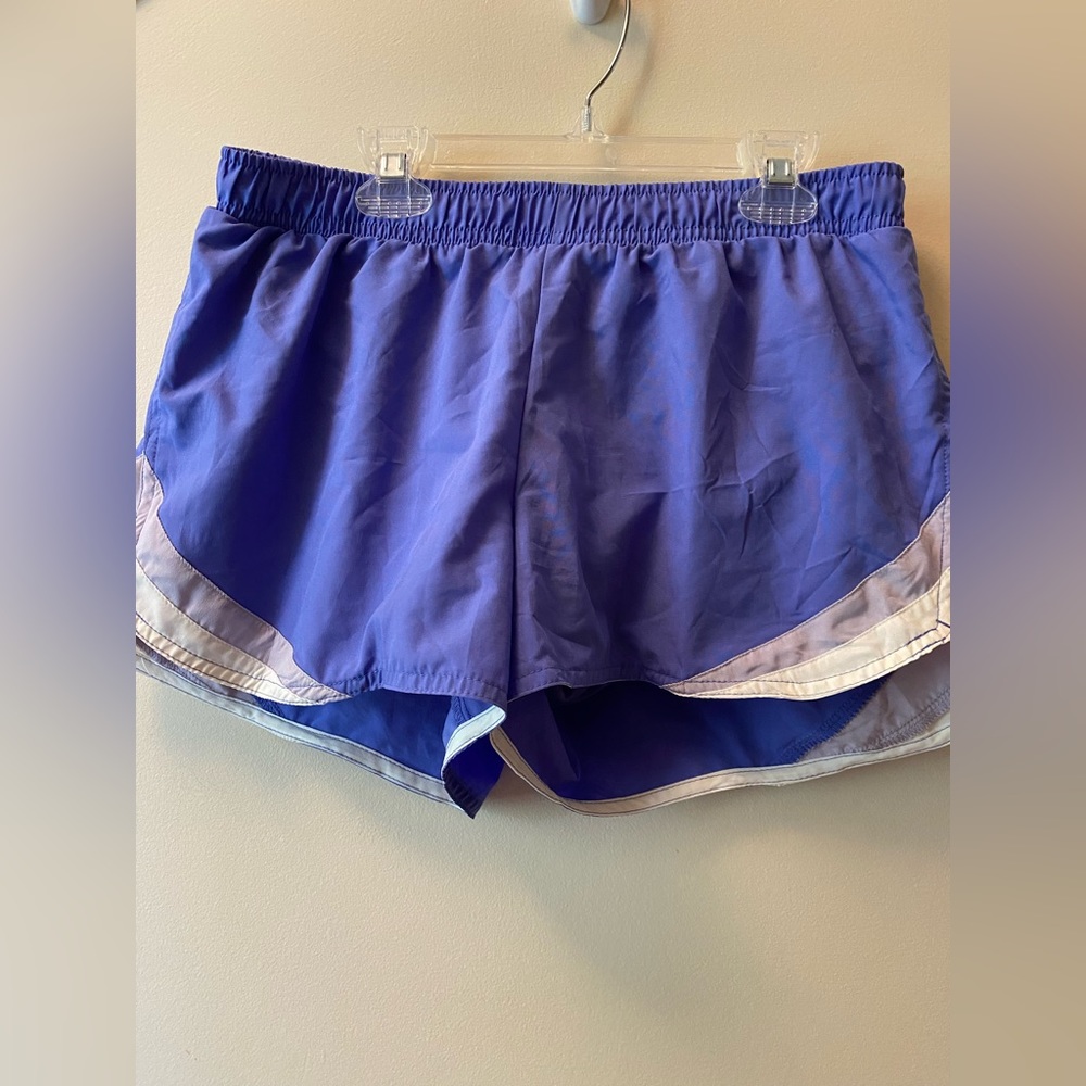 Old Navy purple women’s running shorts with liner and cinch waist size medium